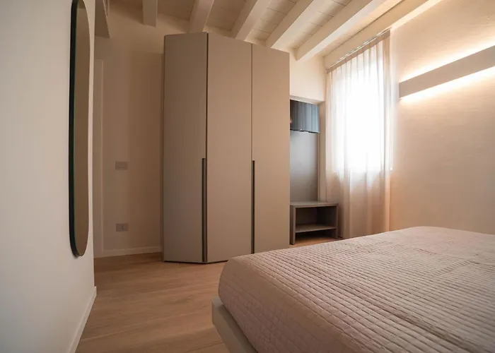 Calcirelli شقة فندقية 2*