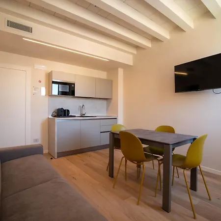 Calcirelli Apartahotel Verona